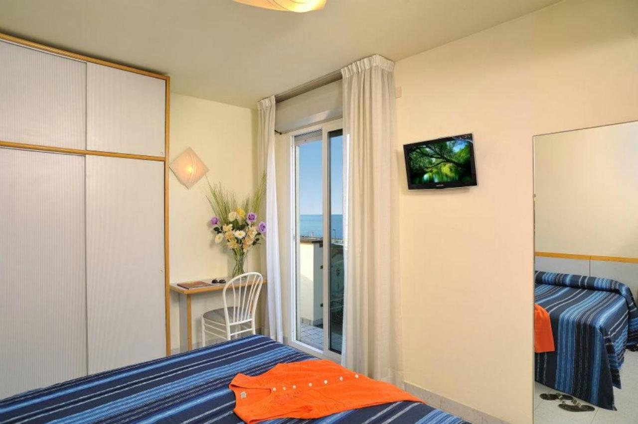 Hotel Astra Riccione Exterior foto